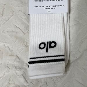 alo socks